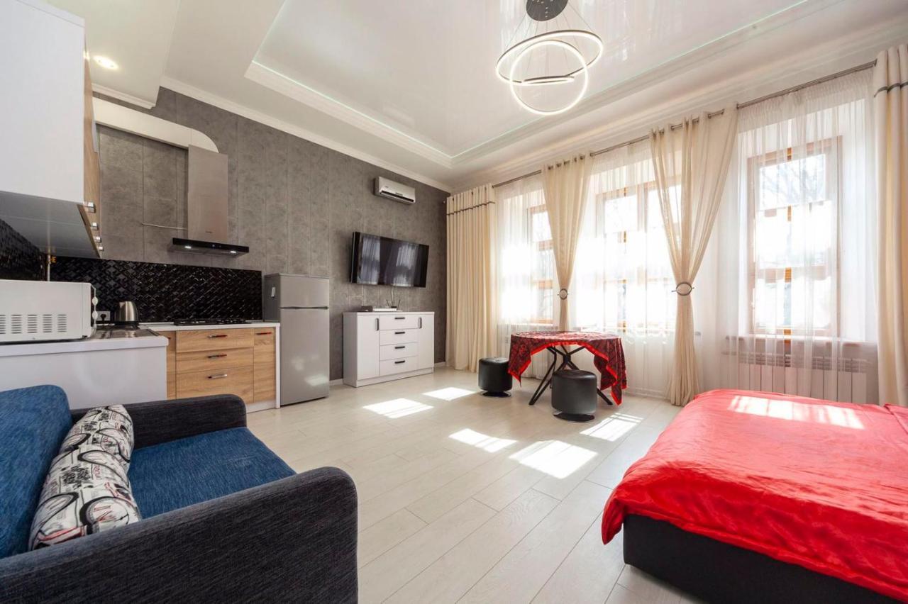 Apartamento Vip Студио На Дерибасовской Odesa Exterior foto