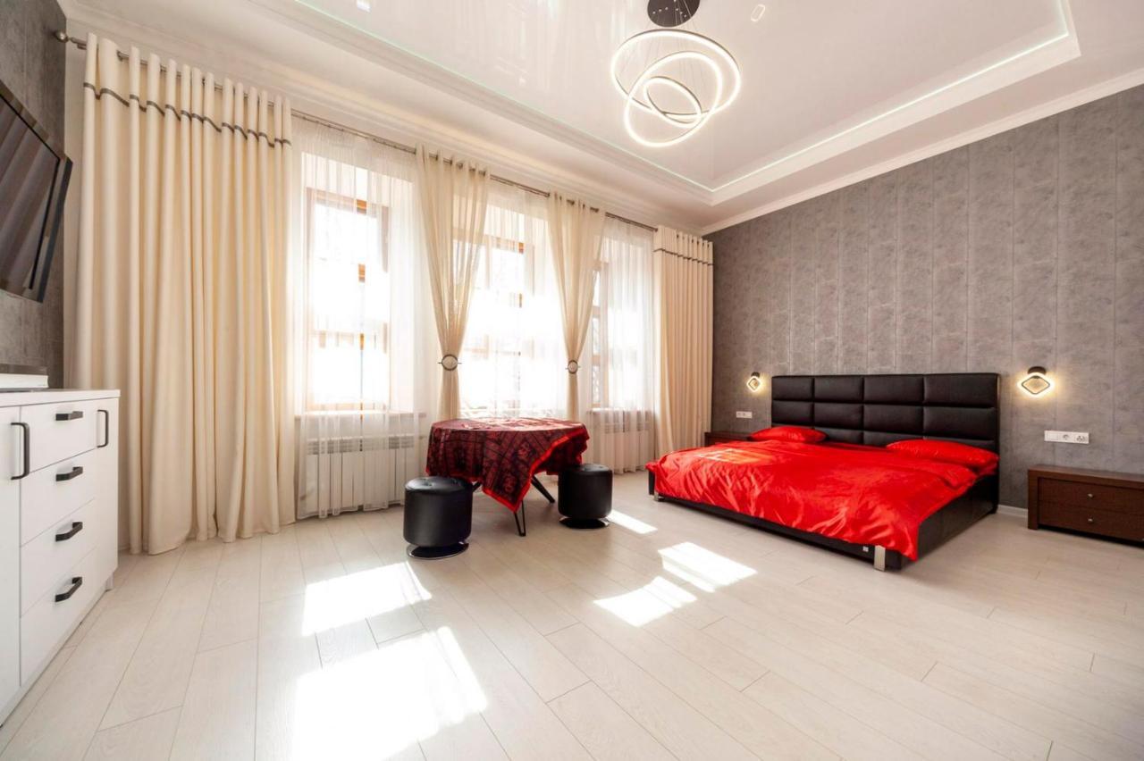 Apartamento Vip Студио На Дерибасовской Odesa Exterior foto